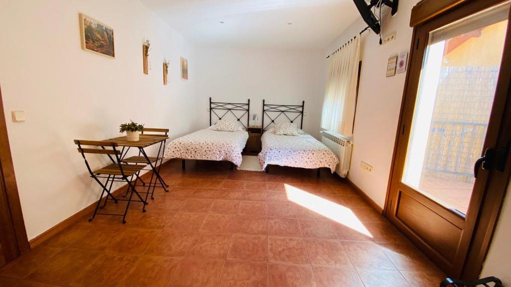 Twin Room,998909094:JPEG