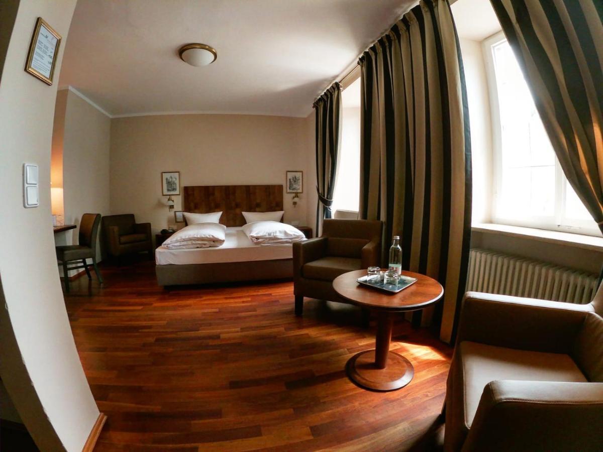 Large Double Room,1000113582:JPEG