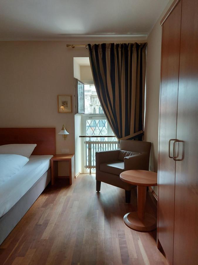 Single Room Bathroom