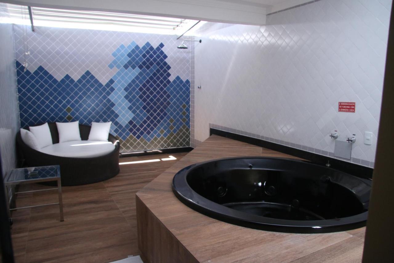 Deluxe Suite Spa Bath,1000377723:JPEG