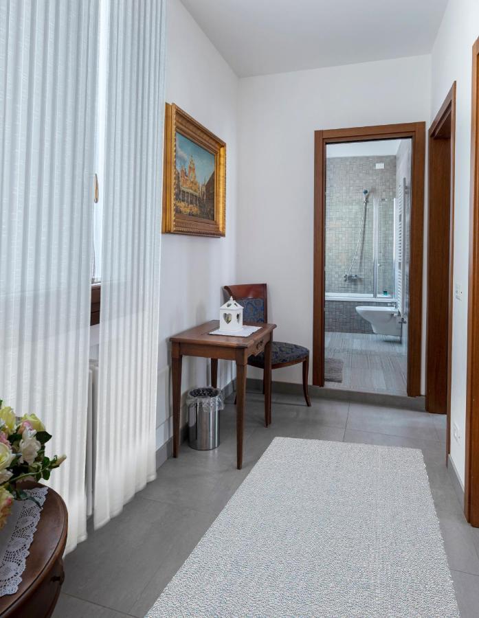 Family Room Private Bathroom