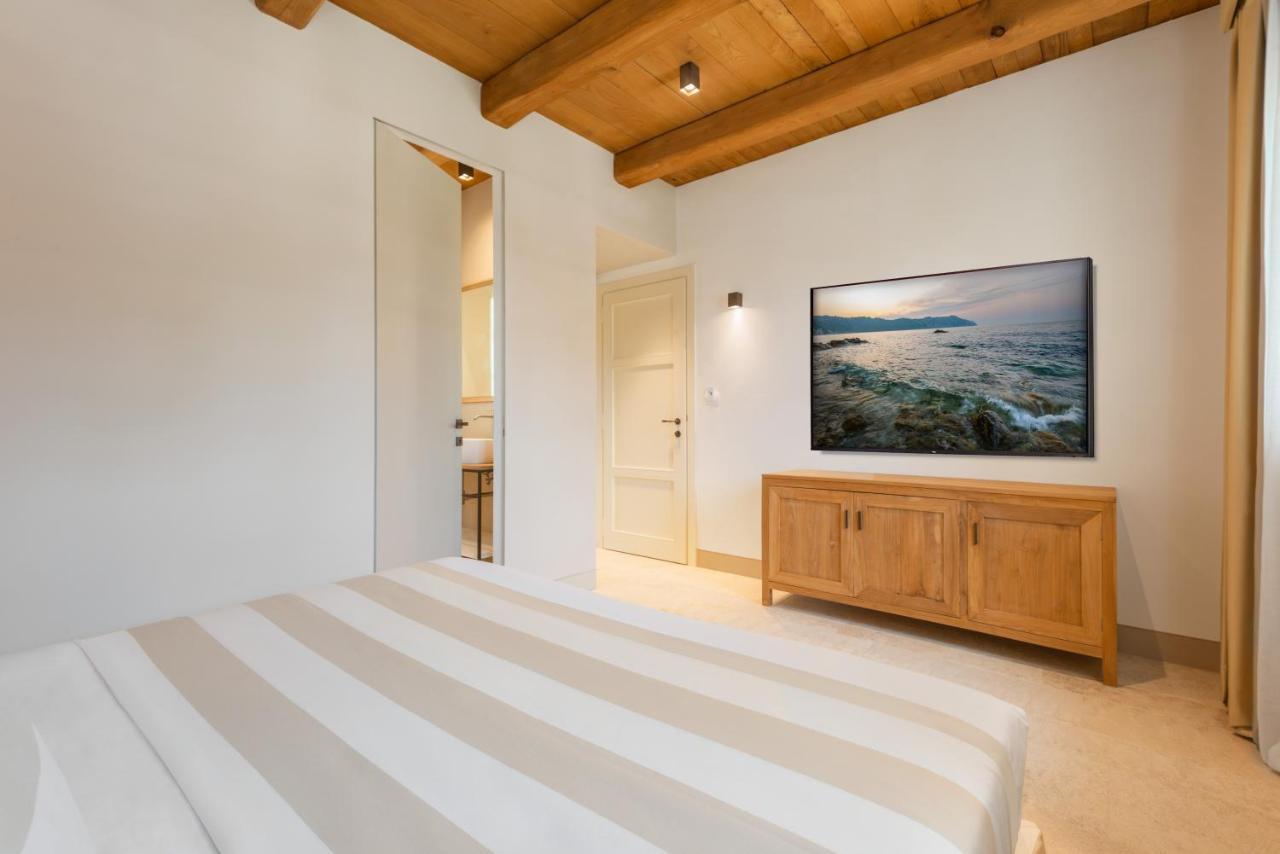 Deluxe Room spa access