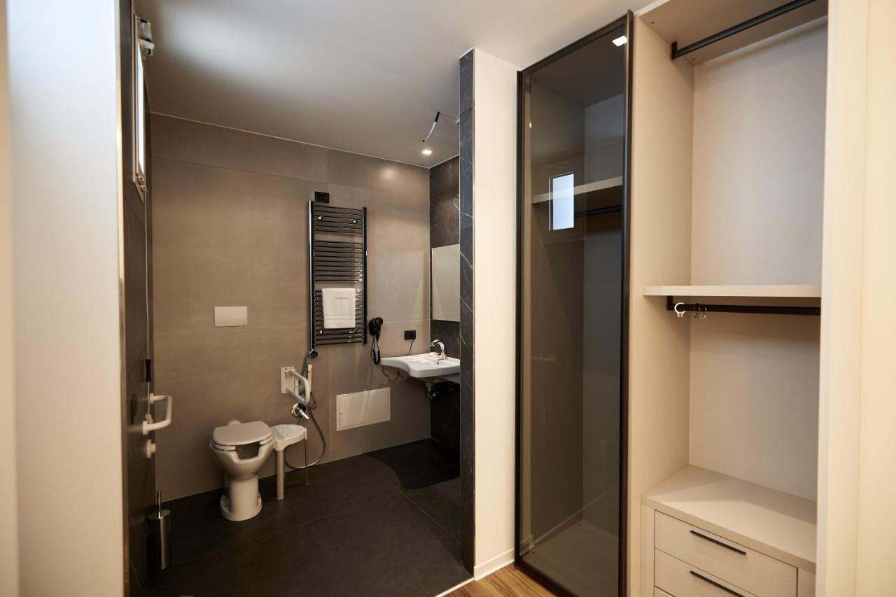 Double or Twin Room Disability Access