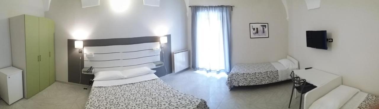 Family Room,1001510148:JPEG