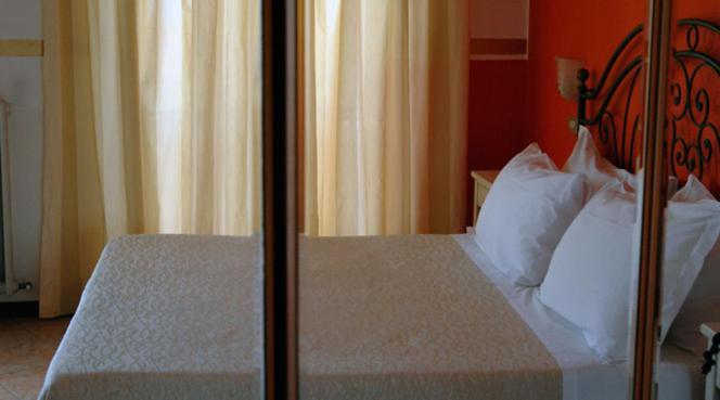 Deluxe Double or Twin Room Lake View