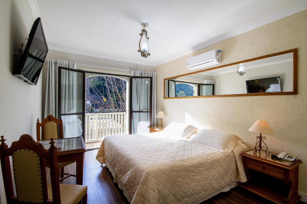 Double or Twin Room Balcony