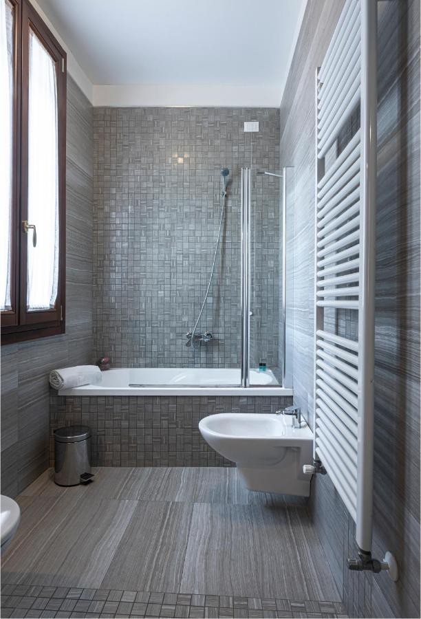 Family Room Private Bathroom