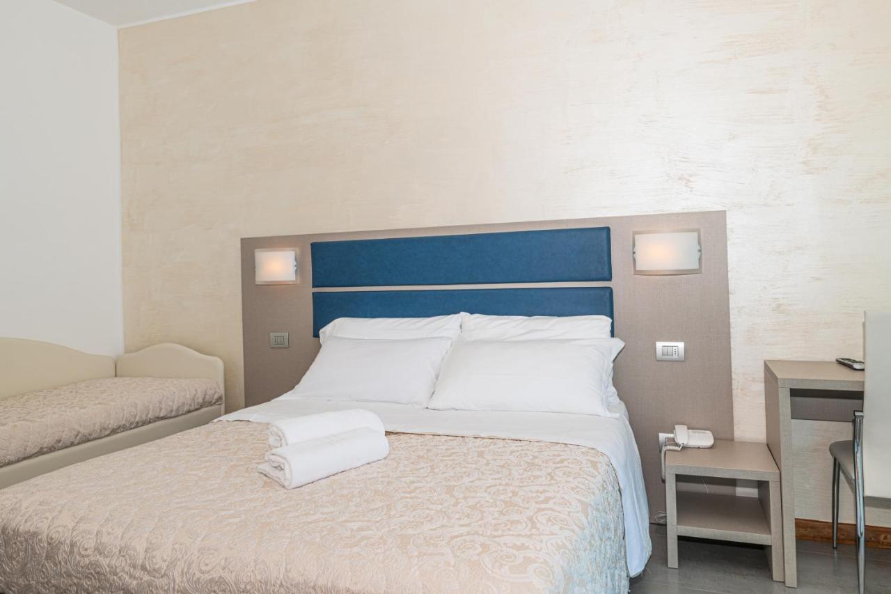 Large Double or Twin Room,1002264948:JPEG