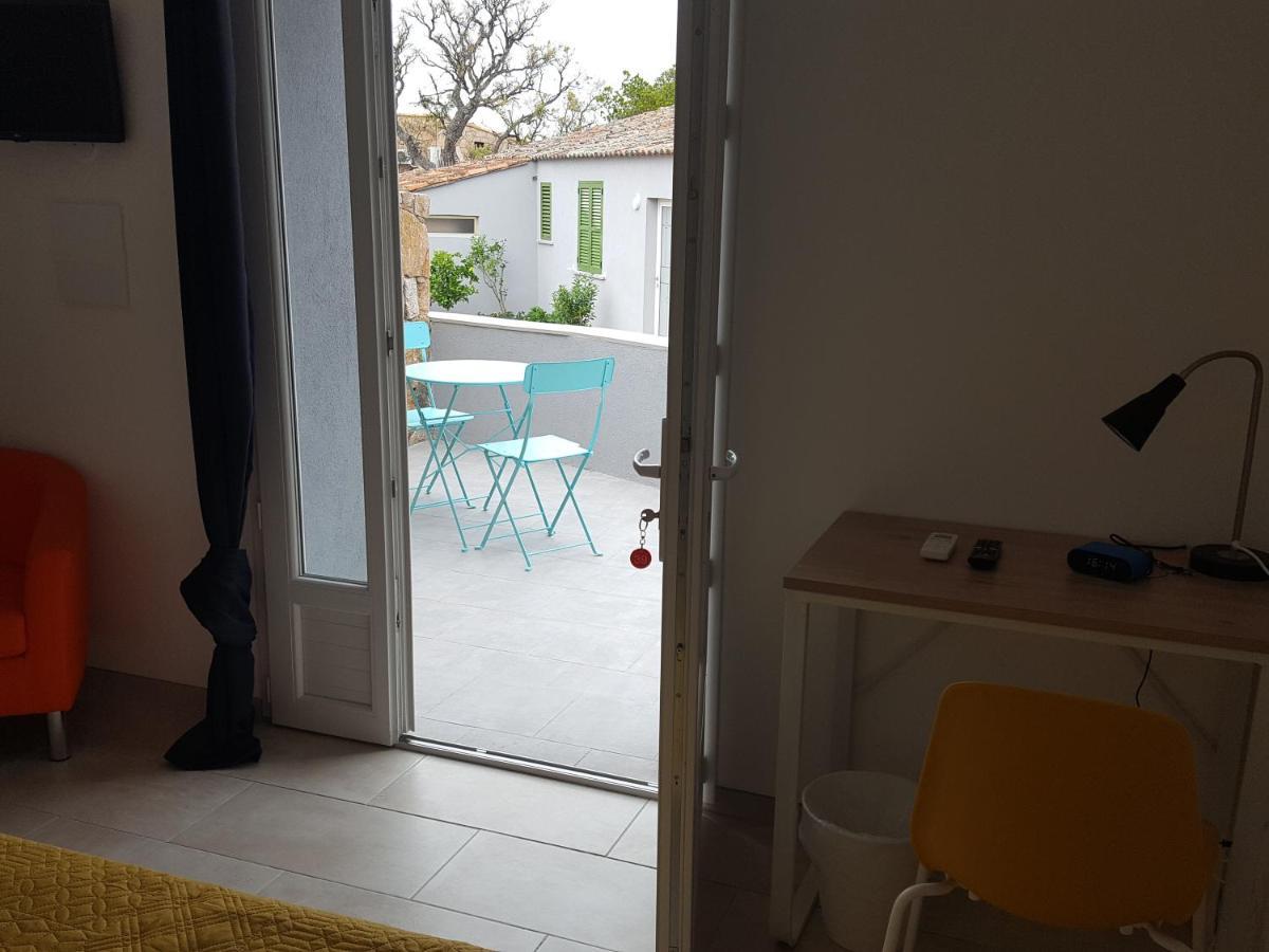 Economy Doppelzimmer mit Terrasse und Parkplatz