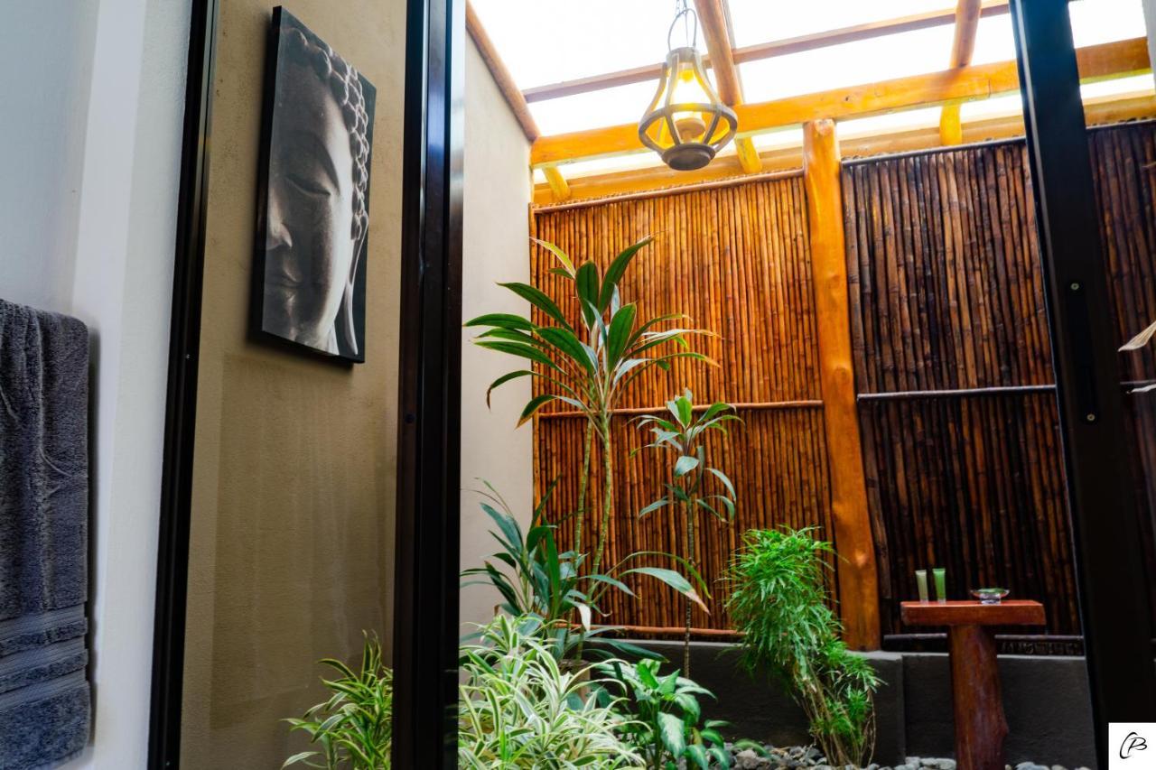 Superior King Room Tropical Shower,1002422928:JPEG