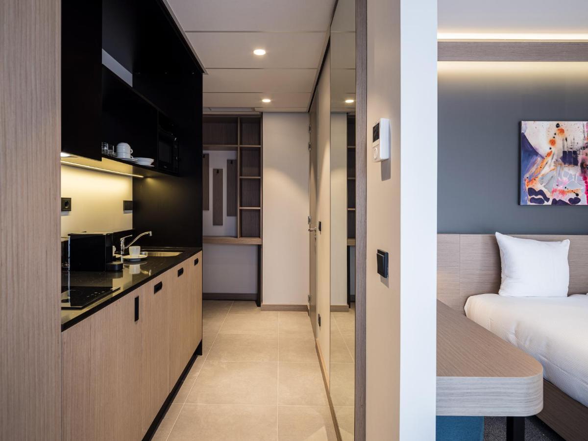 Deluxe King Room Kitchenette Balcony