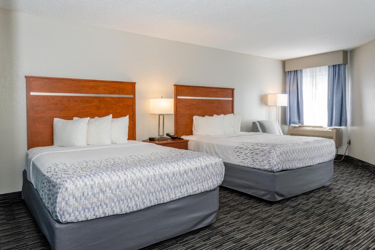 Queen Room Two Queen Beds w or fire place & private balcony