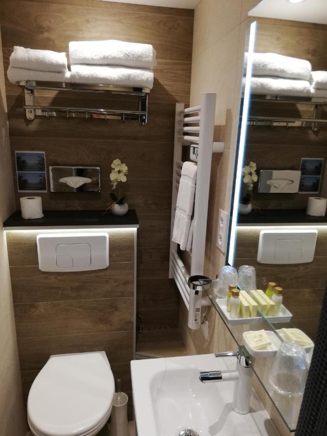Double Room with Balcony and Side Sea View,1001773602:JPEG