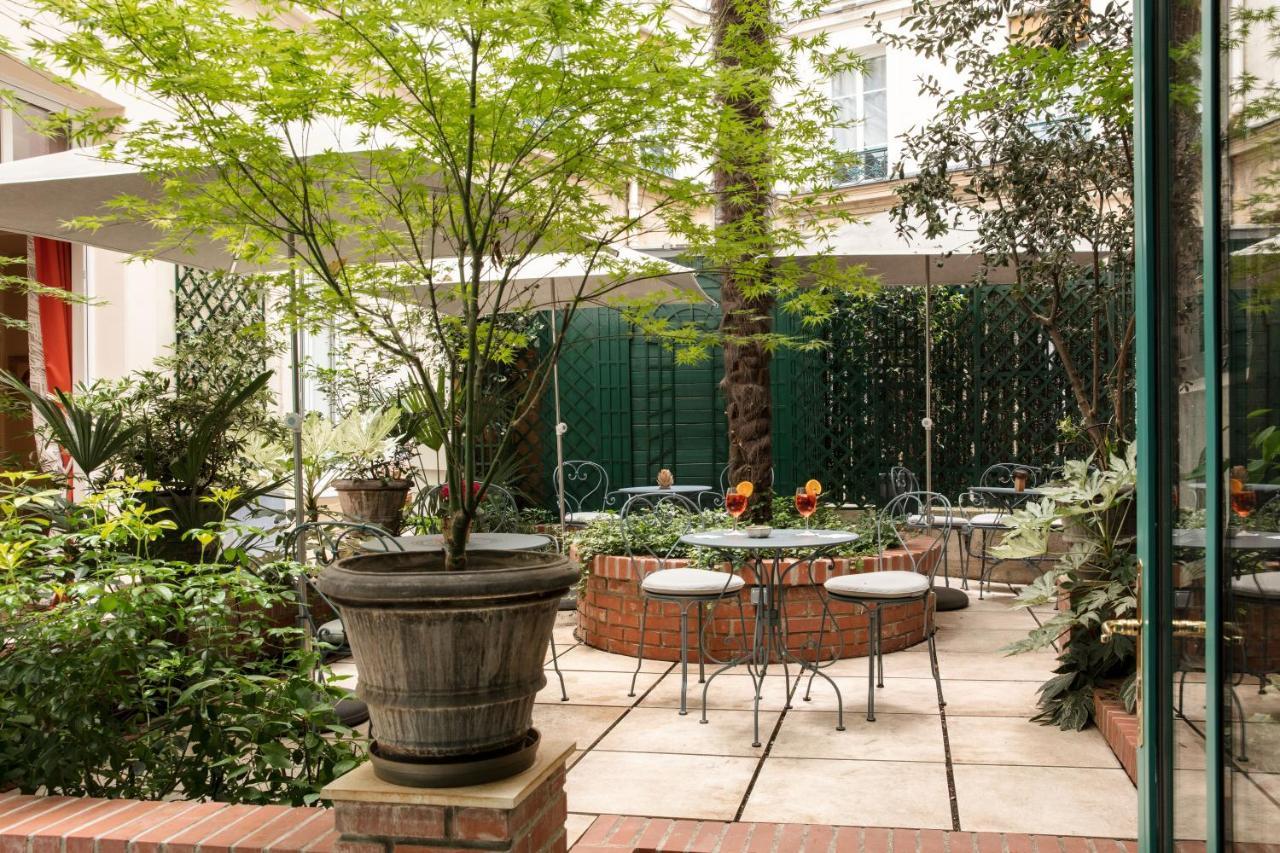 Family Room Garden View,1003381224:JPEG
