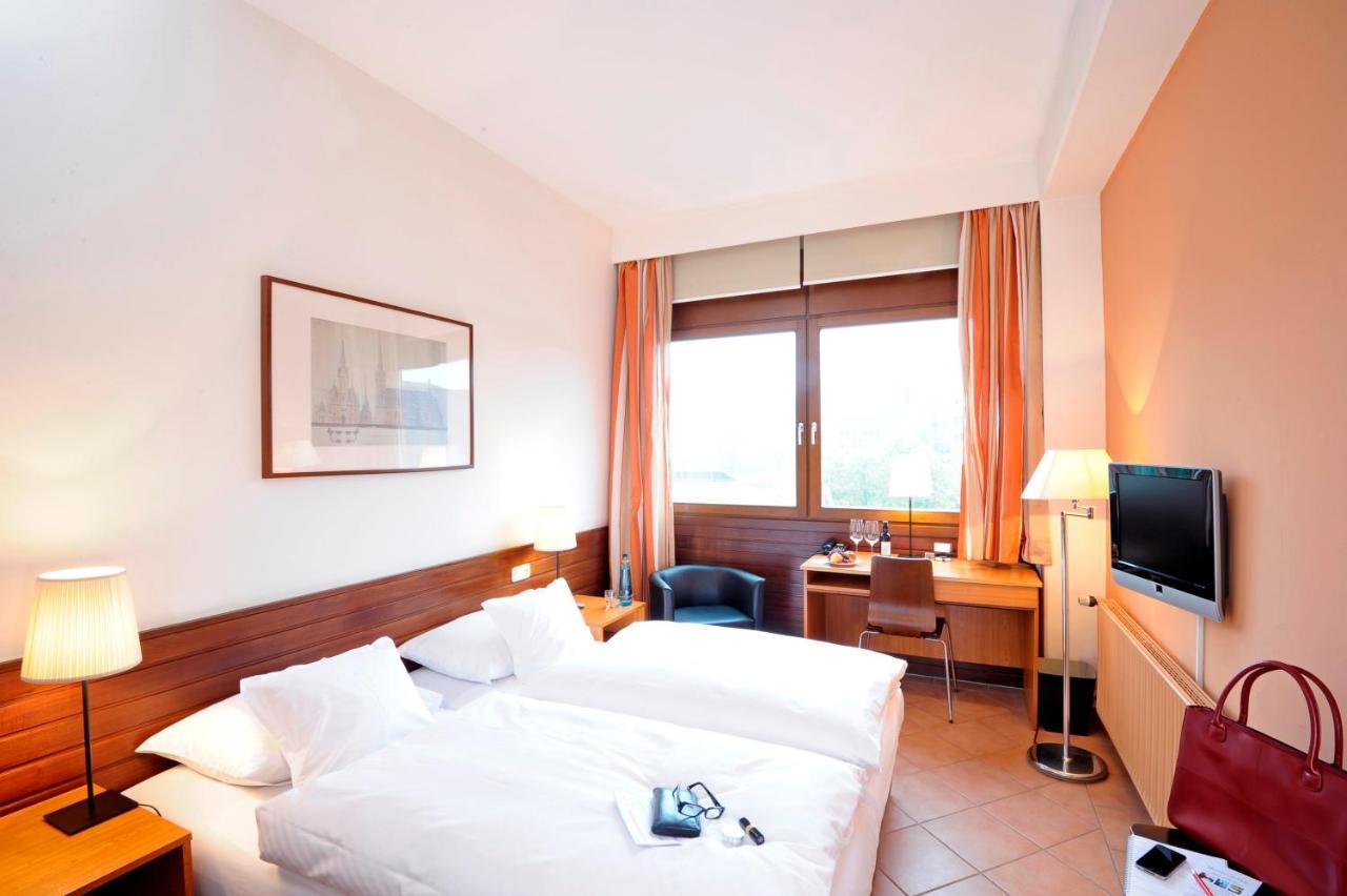 Double Room Street View