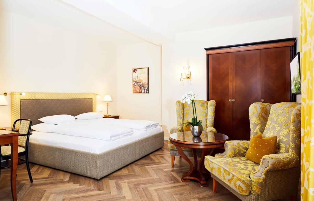Deluxe Double Room Courtyard View