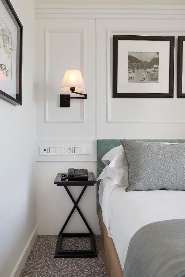 Petite Double Room City View