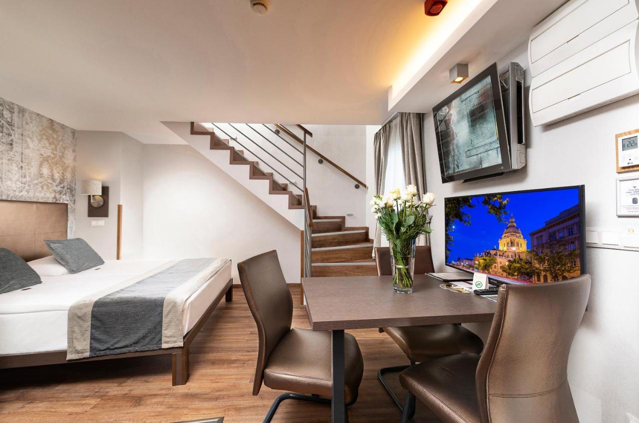 Deluxe Apartment,1274869366:JPEG