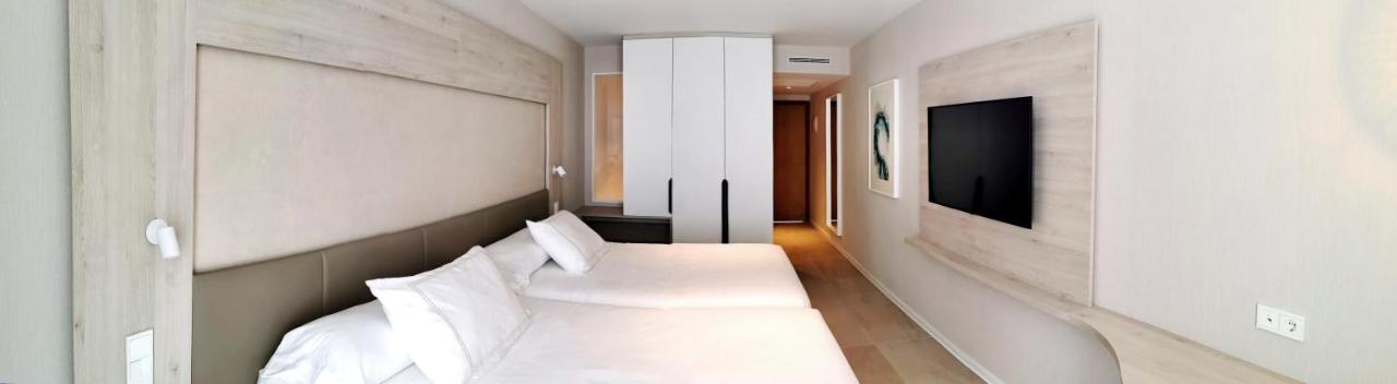 Double or Twin Room Side Sea View,1004733180:JPEG