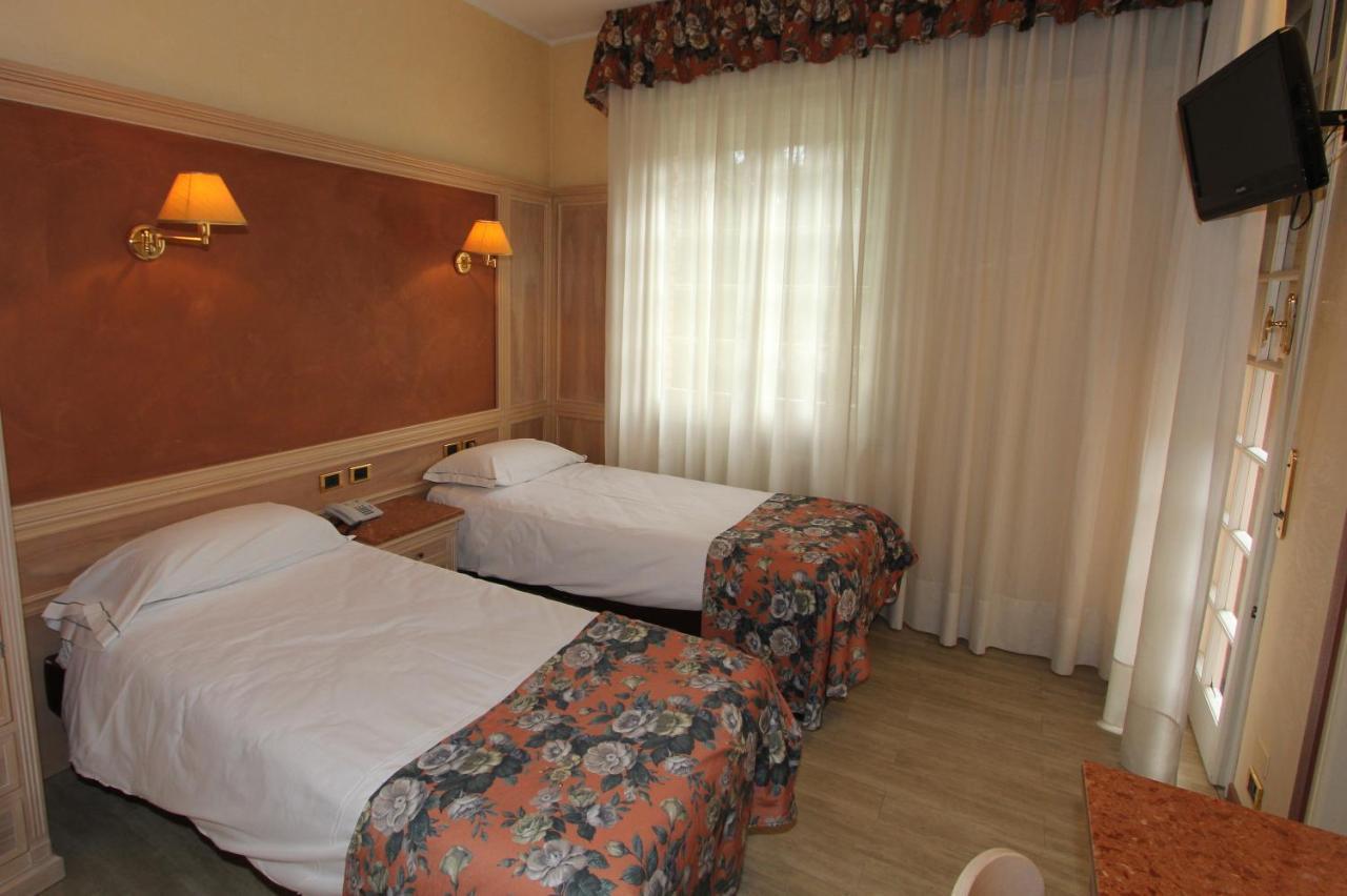 Twin Room,1004910562:JPEG