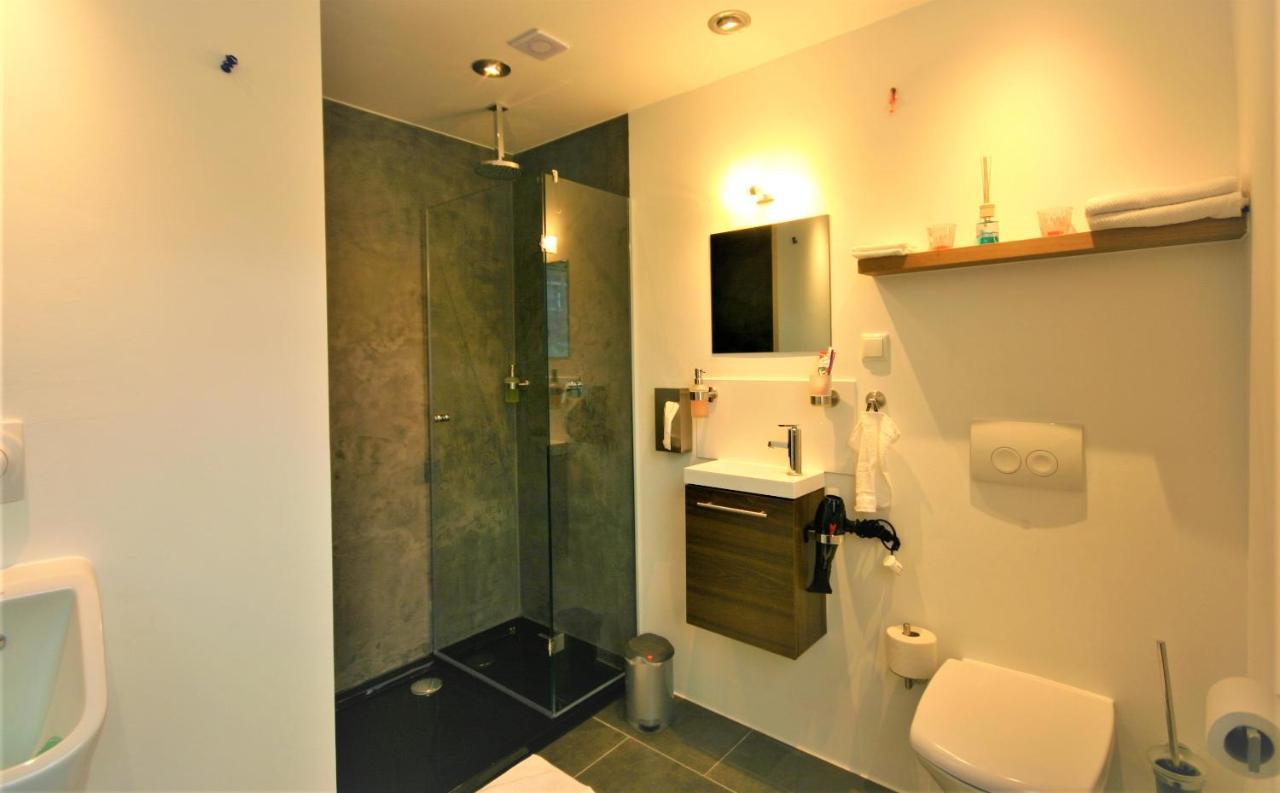 Double Room Private Bathroom