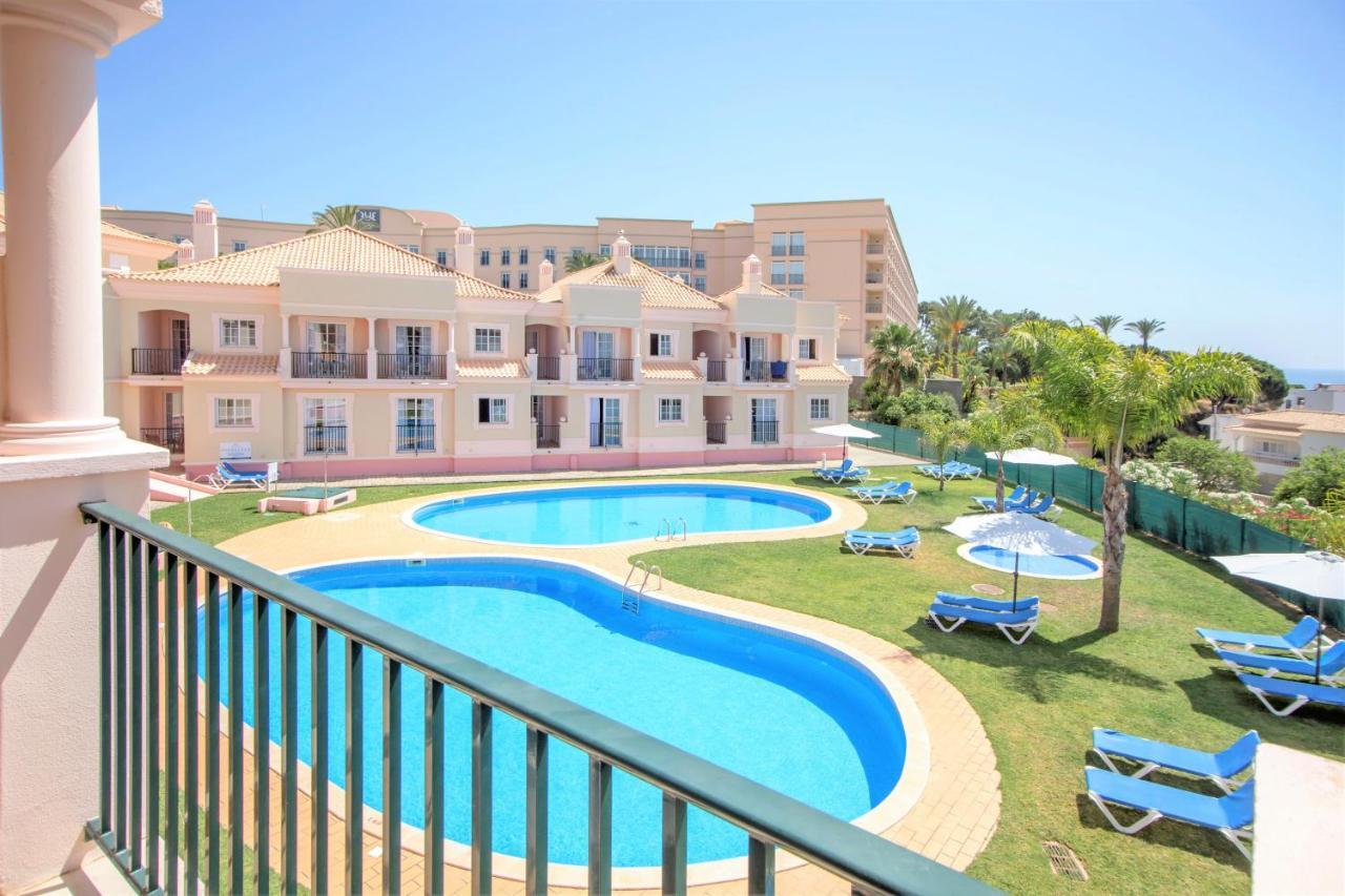 Superior One-Bedroom Apartment Pool View,1284773650:JPEG
