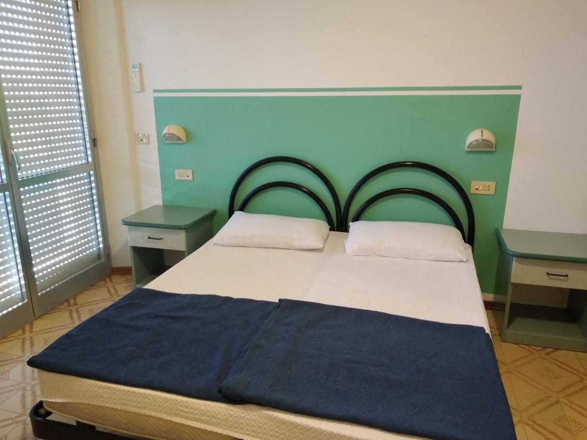 Double or Twin Room Bathroom