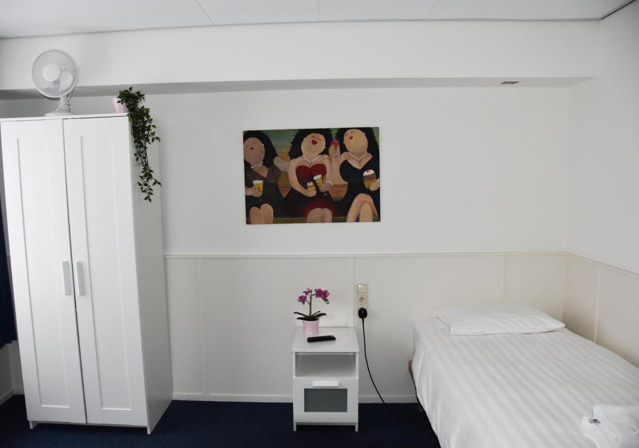 Single Room Private Bathroom