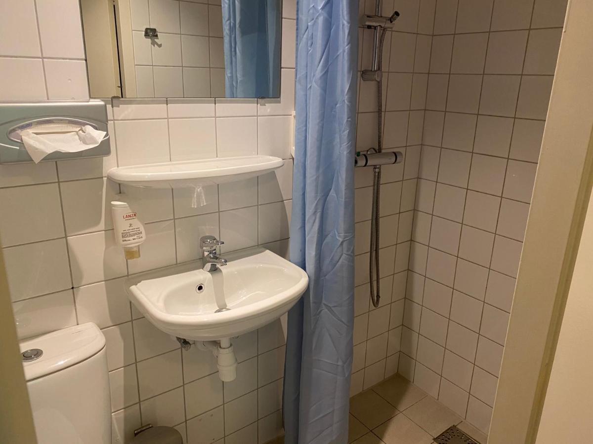 Family Room,1516439737:JPEG