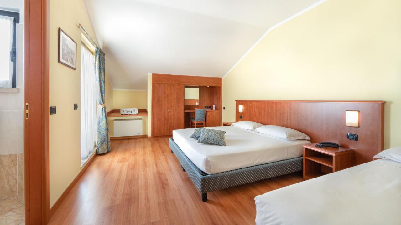 Triple Room Balcony,699895369:JPEG