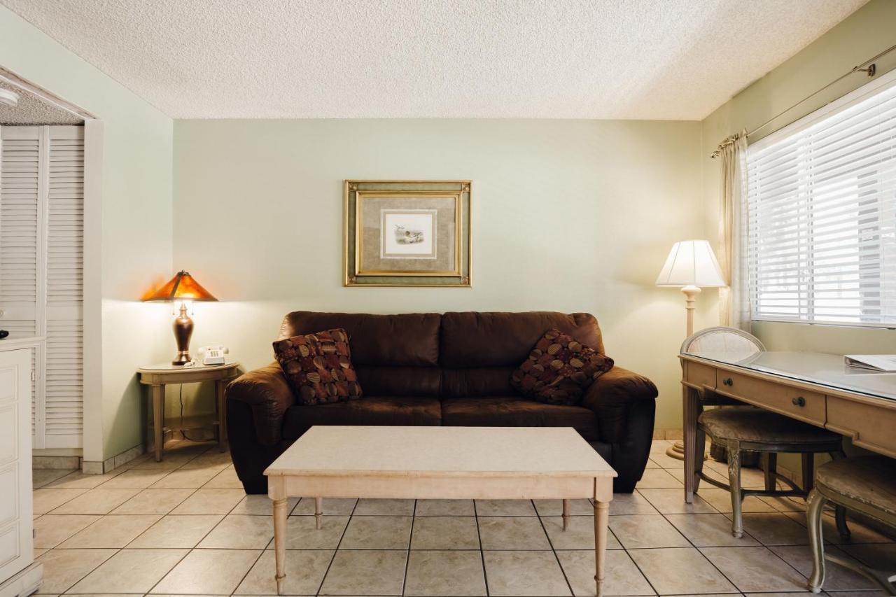 King Suite Spa Bath