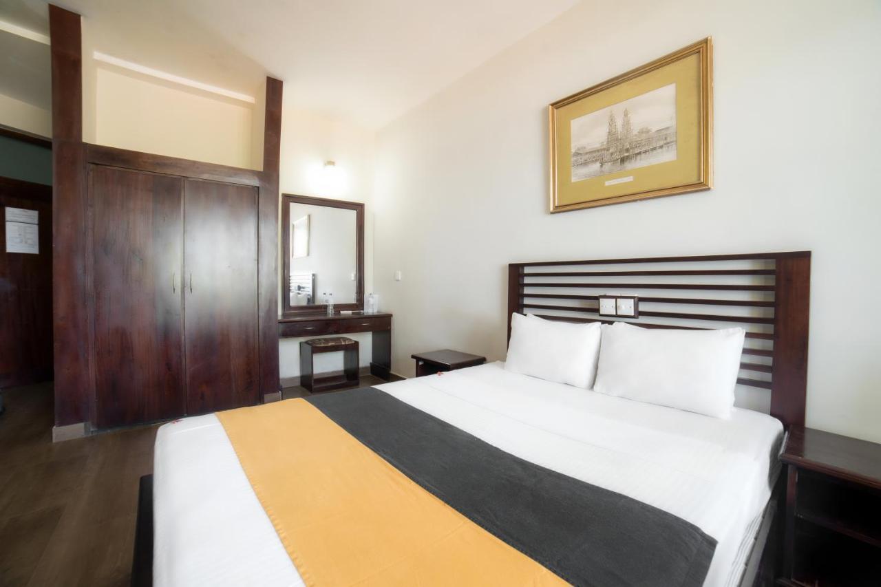Deluxe NON OCEAN Sea View Room on Food & Beverage