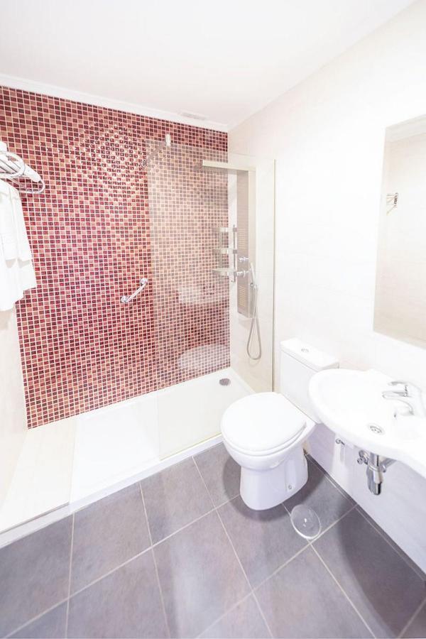 Double Room,1558285096:JPEG