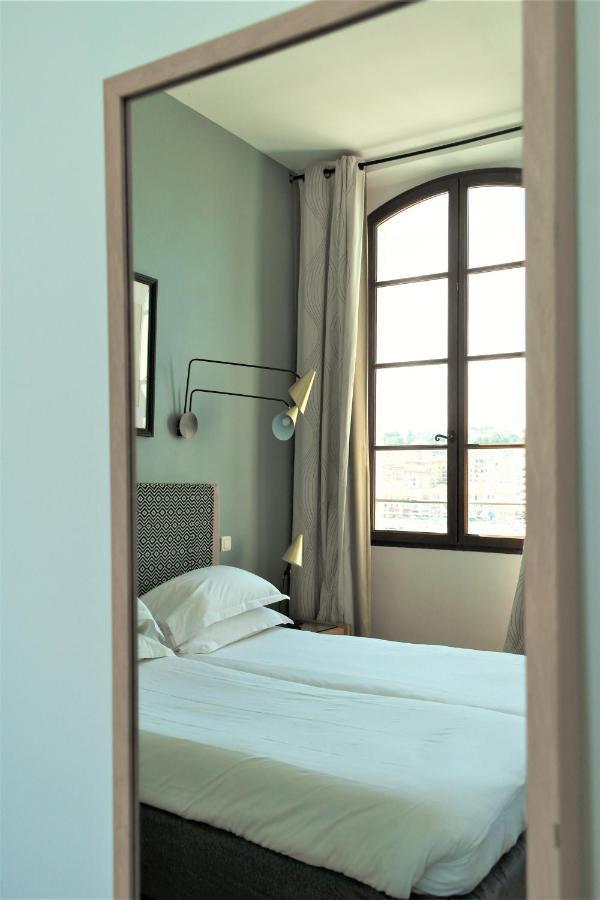 Classic Twin Room Old Port View