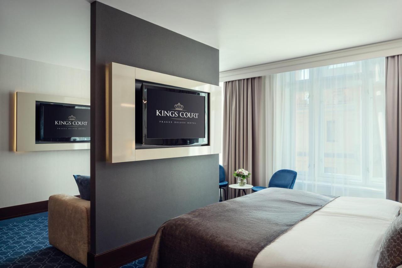 Junior Suite Lounge Spa Access