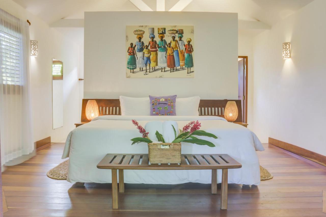 Bungalow Room