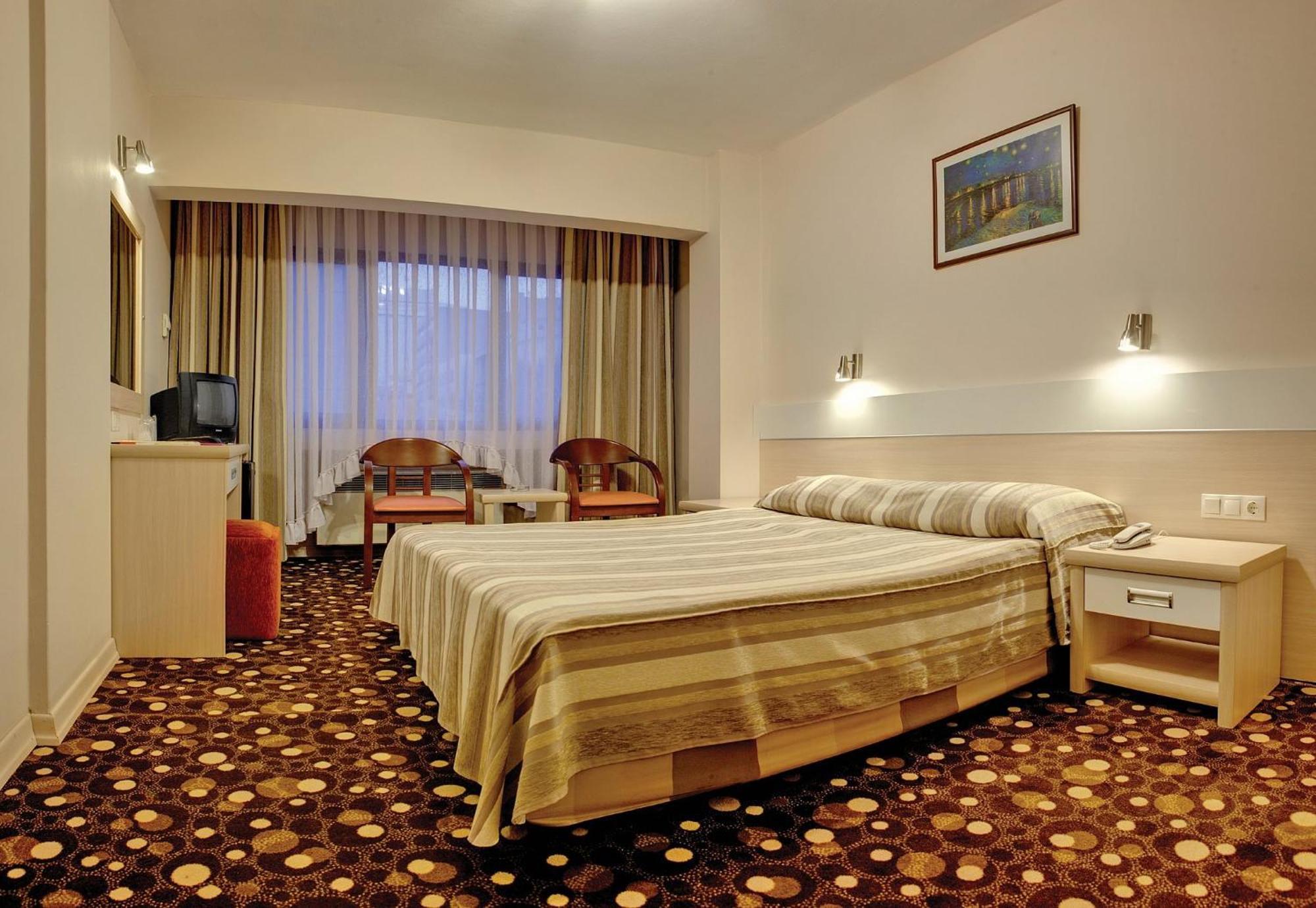 Standard Double or Twin Room,1210015525:JPEG