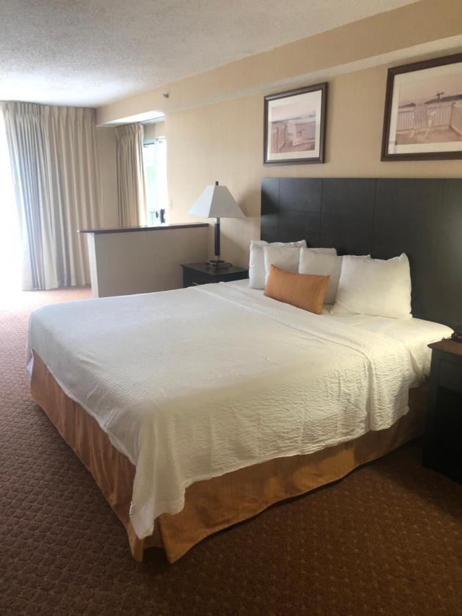 King Room with Kitchenette - South Building