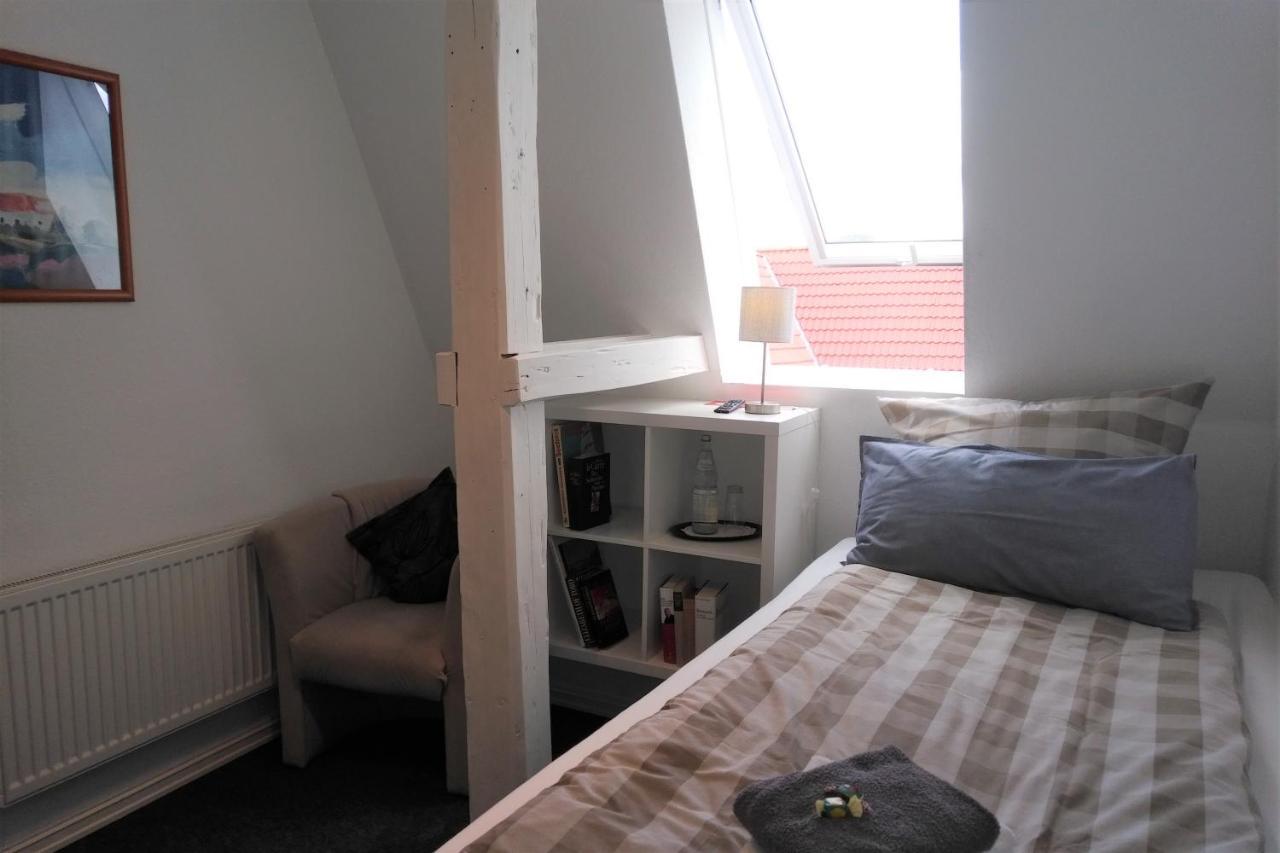 Single Room,1008102811:JPEG