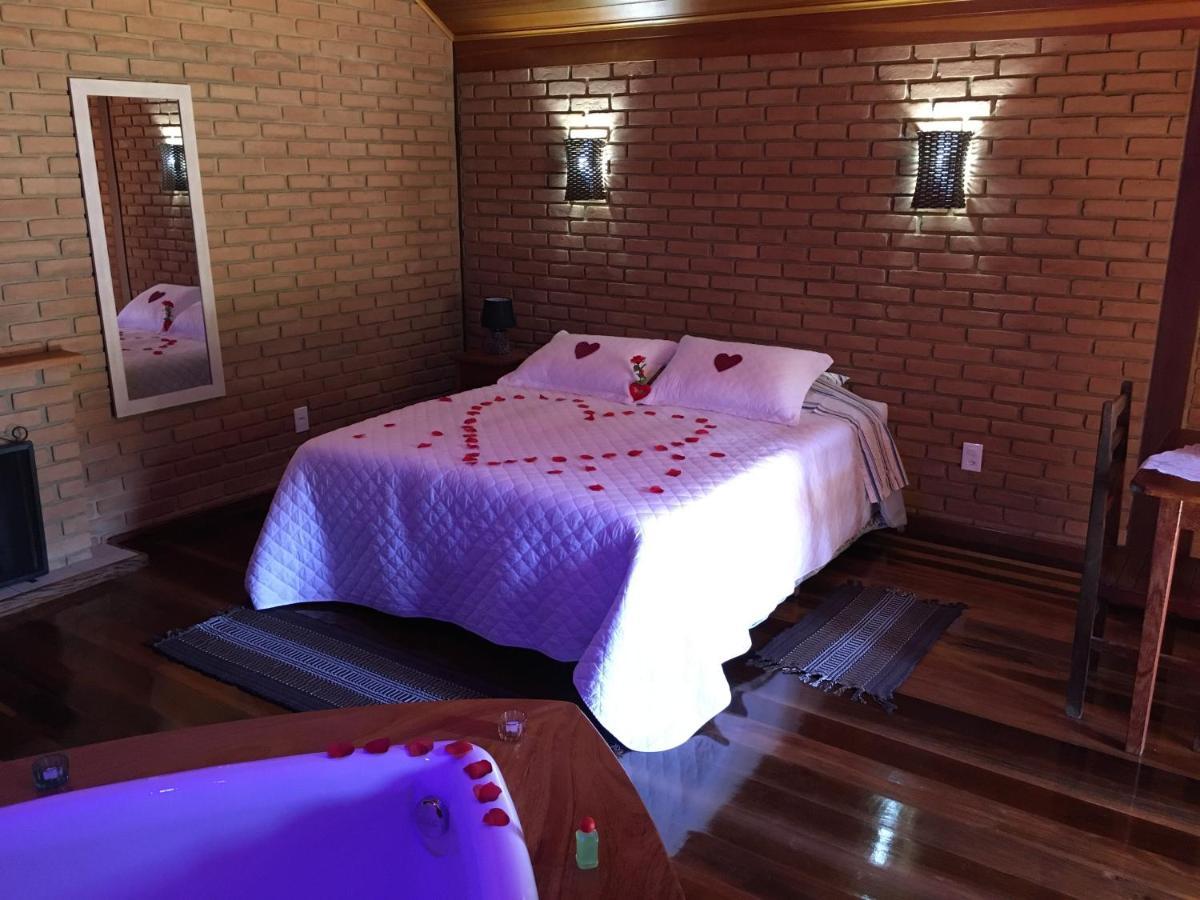 Deluxe Chalet,1017984907:JPEG