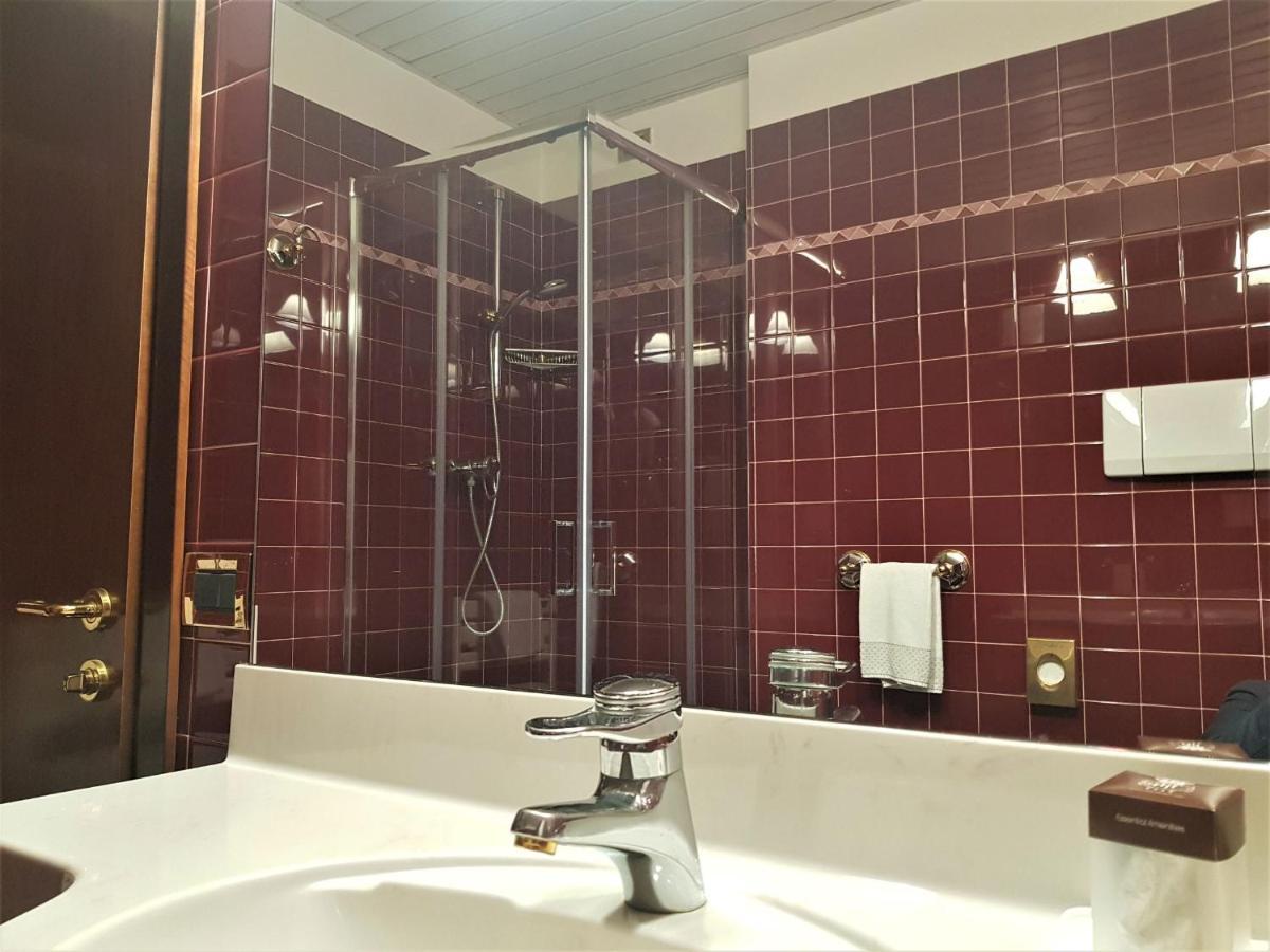 Deluxe Double or Twin Room,1008490765:JPEG