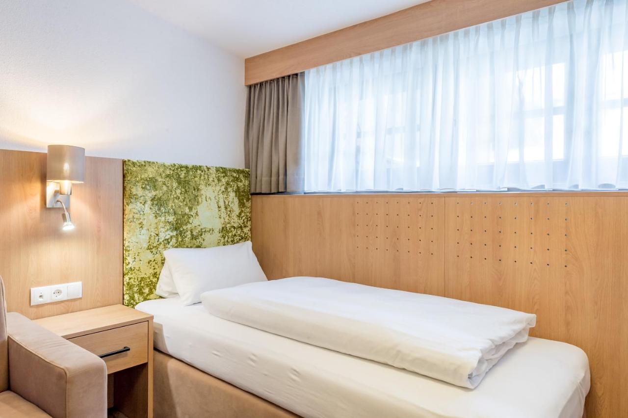 Deluxe Single Room