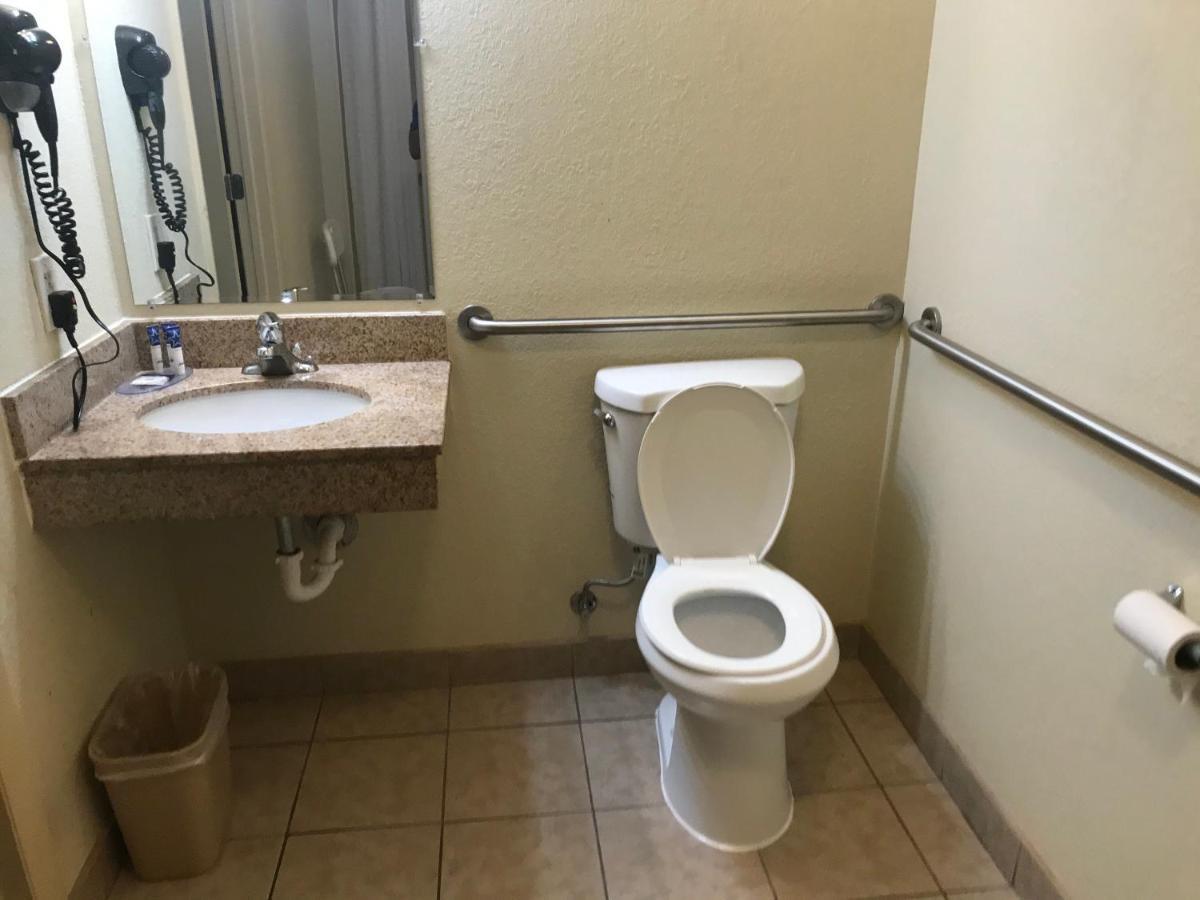 Standard Room with Two Double Beds-Disability Access-Smoking,1008566728:JPEG