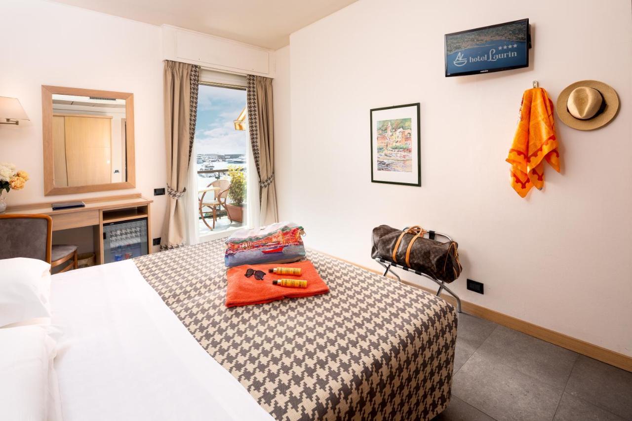 Double or Twin Room Terrace Sea View