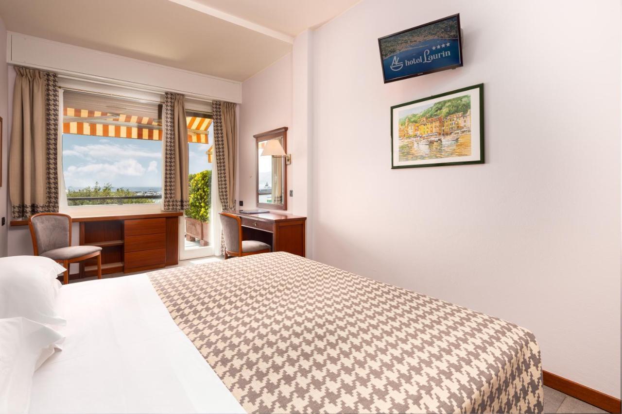 Double or Twin Room Balcony Sea View