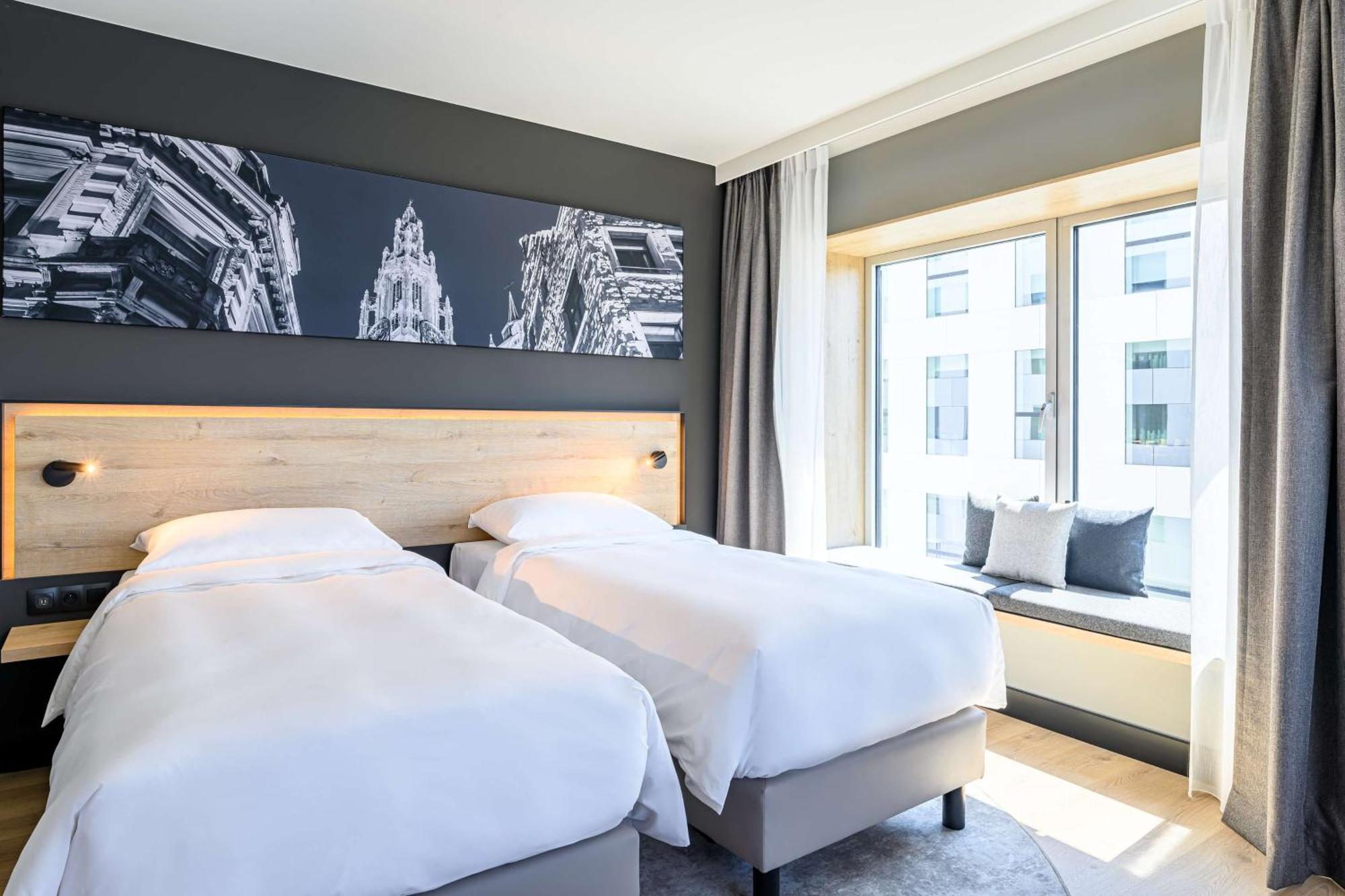Standard Room,811626390:JPEG