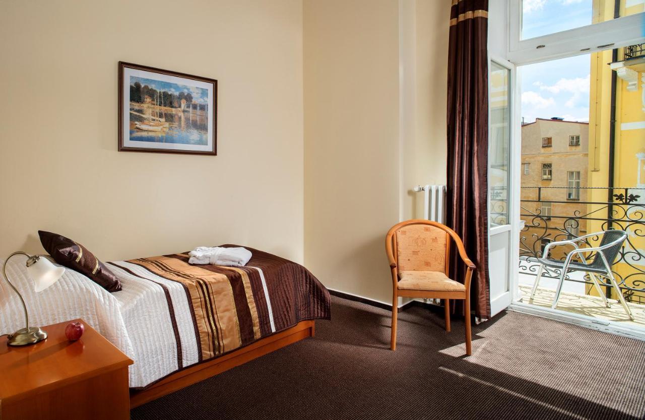 Superior Single Room,1009970341:JPEG