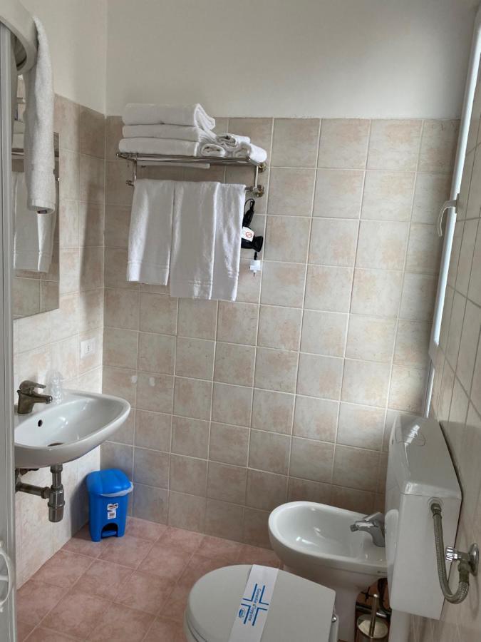 Economy Triple Room,1009977922:JPEG