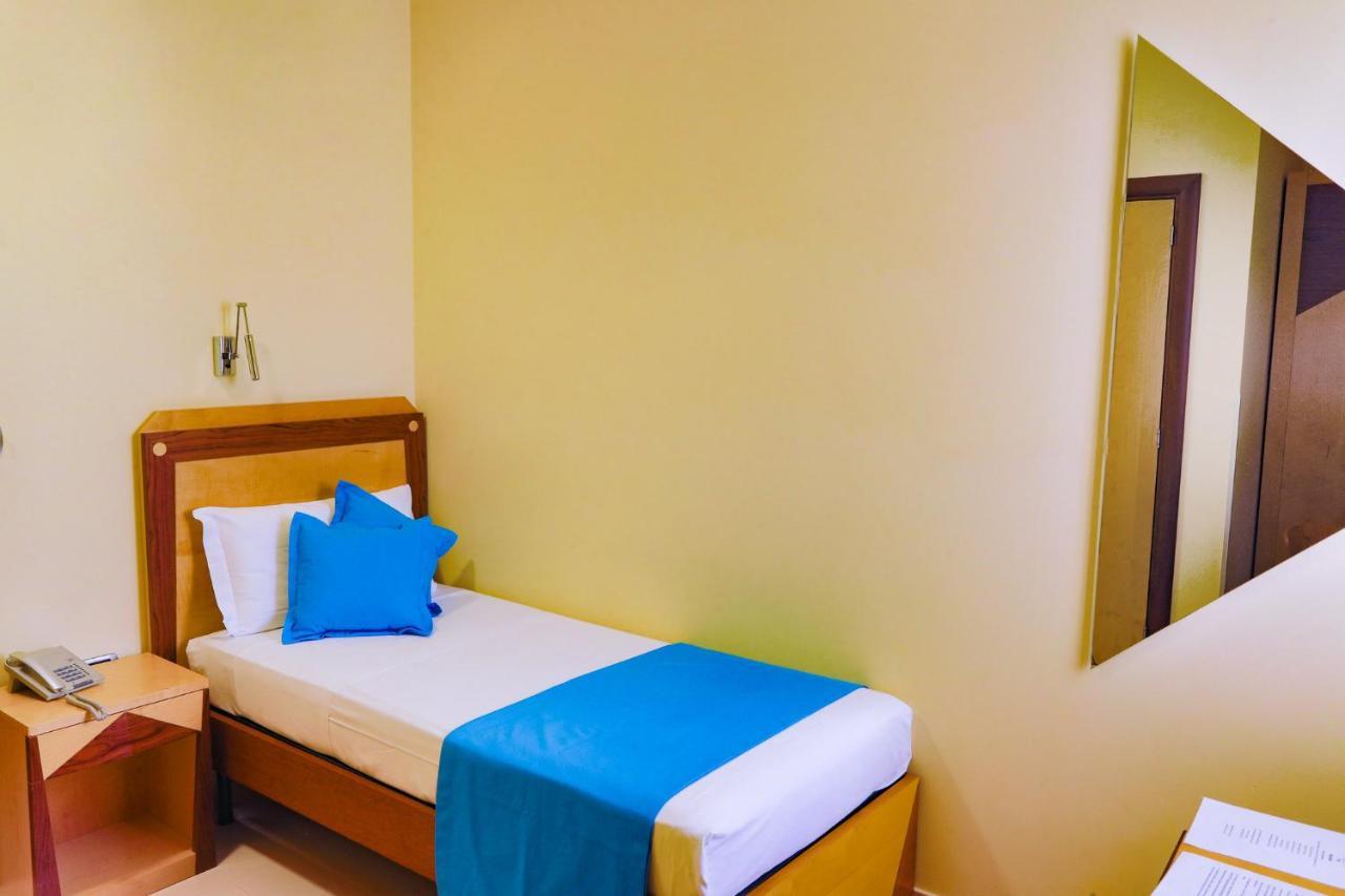 Single Room,1010355712:JPEG