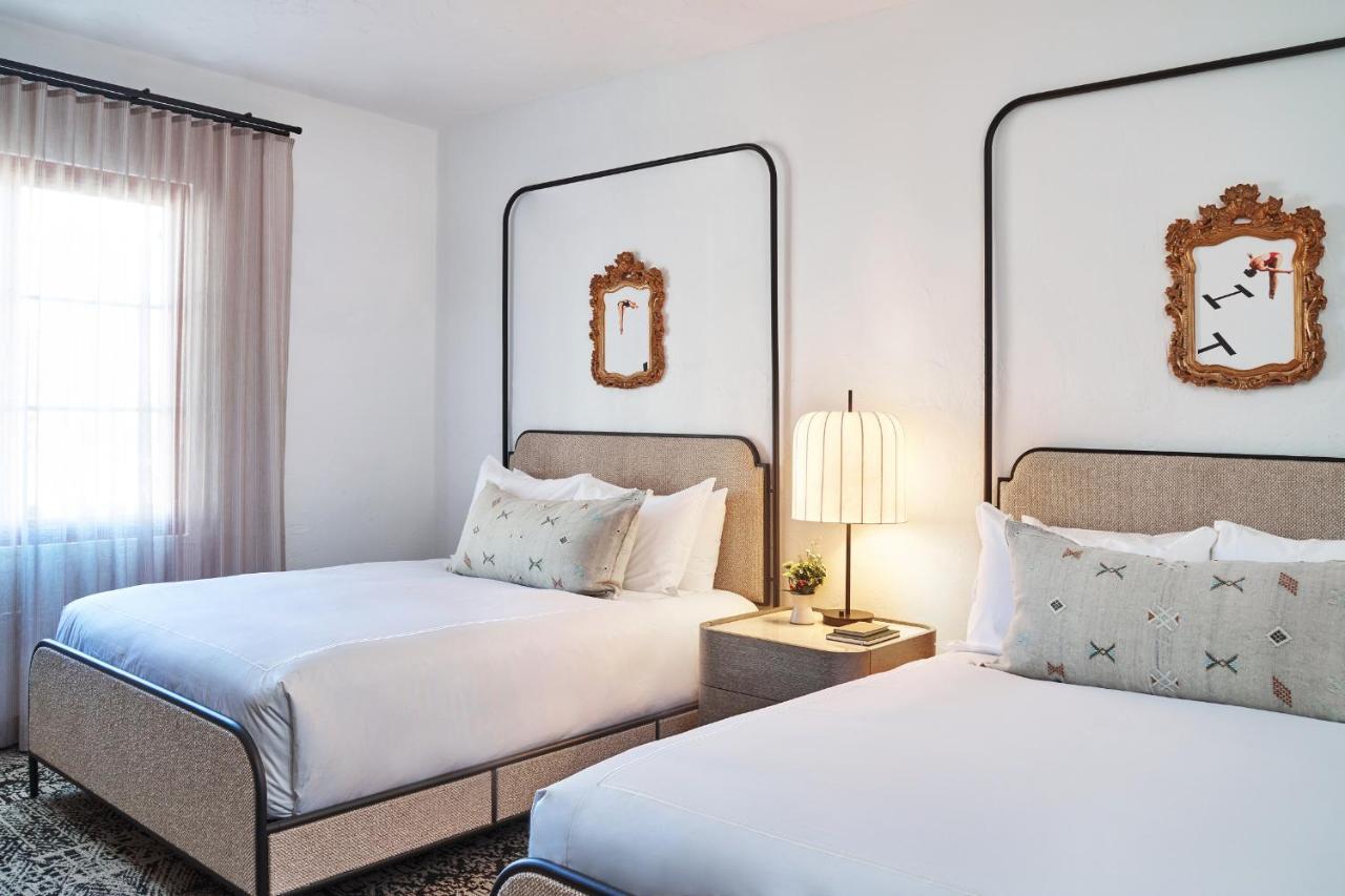 Standard Two Queen Beds,432980544:JPEG